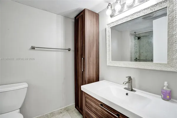 $3,000 | 9451 Live Oak Place, Unit 102, Davie, FL 33324