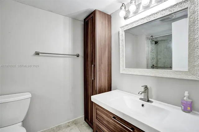 $3,000 | 9451 Live Oak Place, Unit 102, Davie, FL 33324