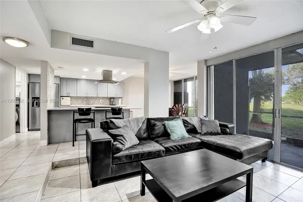 $3,000 | 9451 Live Oak Place, Unit 102, Davie, FL 33324