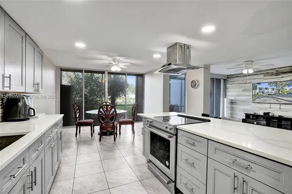 $3,000 | 9451 Live Oak Place, Unit 102, Davie, FL 33324