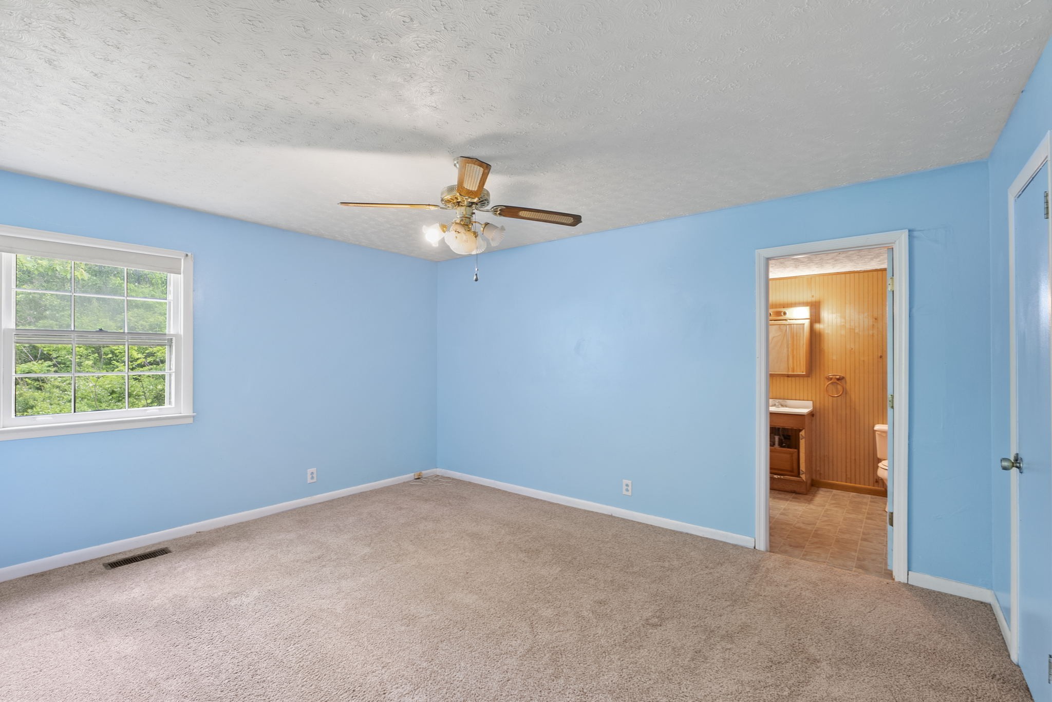 4431 Airport Road Springfield, TN 37172 - Photo 11 of 20 a view of a room with a sink