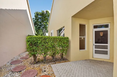 $369,000 | 8361 Horseshoe Bay Road, Boynton Beach, FL 33472