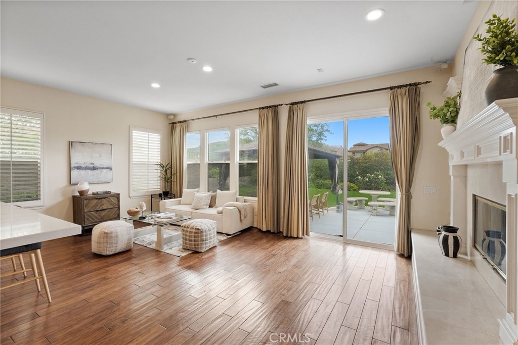 20356 Vía Cellini Porter Ranch, CA 91326 - Photo 15 of 62