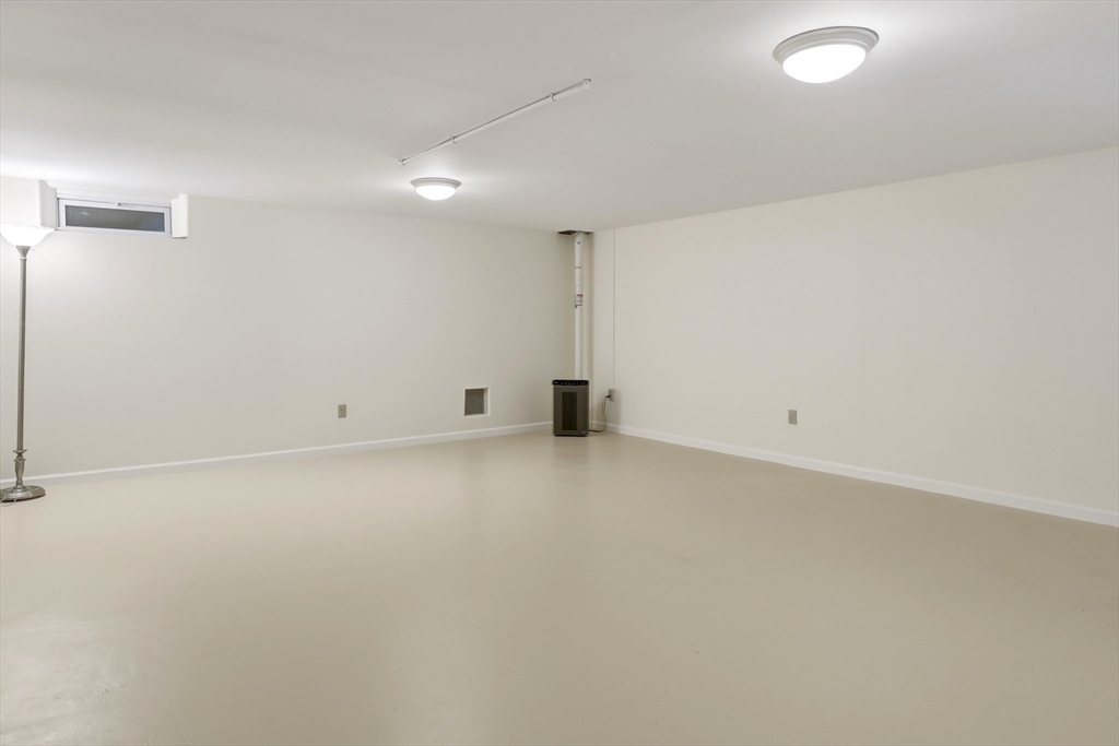 43 Aubinwood Road Amherst, MA 01002 - Photo 34 of 42