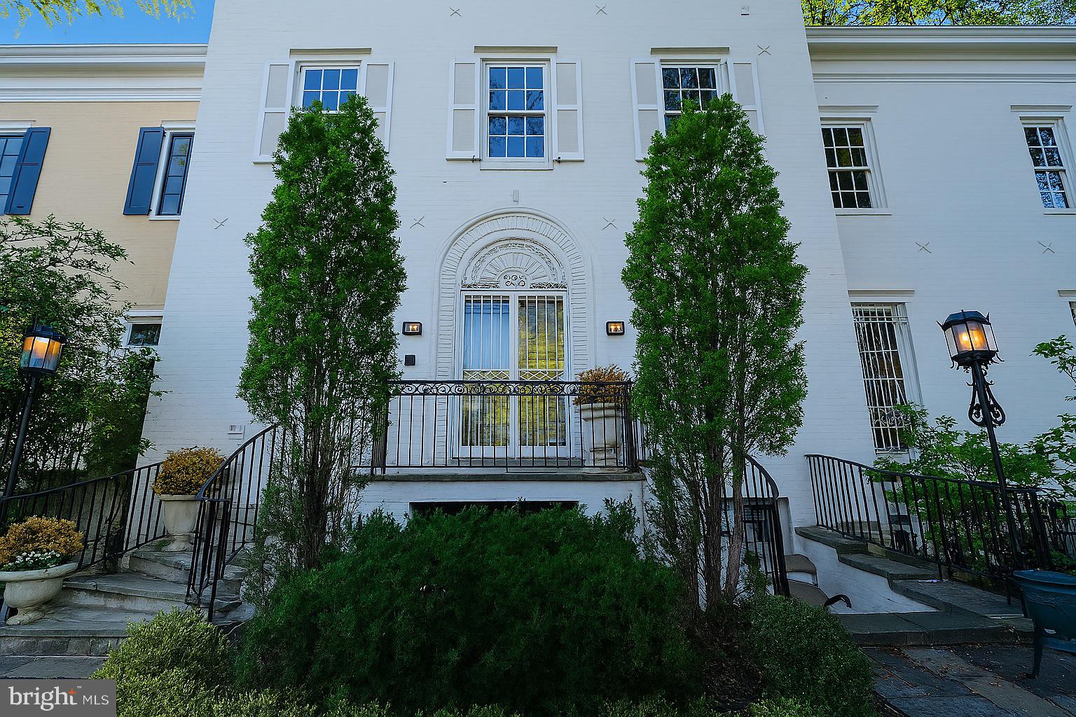 3308 R Street Northwest Washington, DC 20007 - Photo 2 of 10