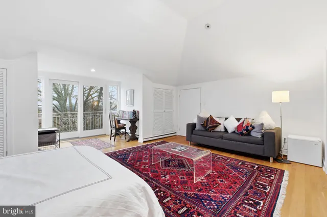 $16,000 | 3308 R Street Northwest, Washington, DC 20007