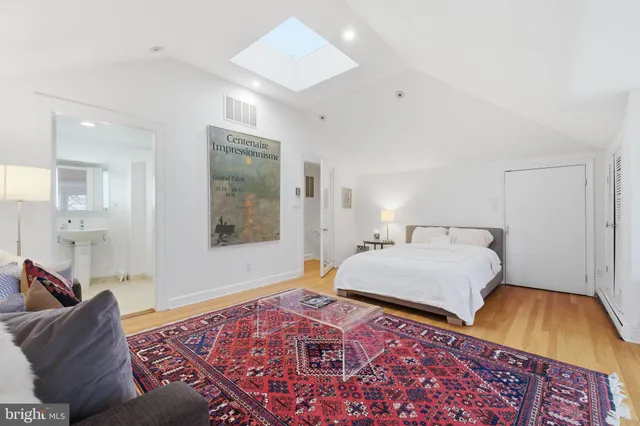 $16,000 | 3308 R Street Northwest, Washington, DC 20007