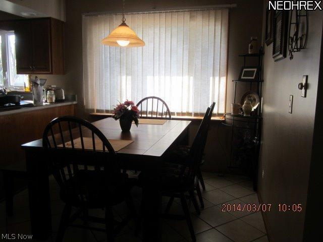 2405 Reeves Road Northeast Warren, OH 44483 - Photo 5 of 21 Gallery Image 5