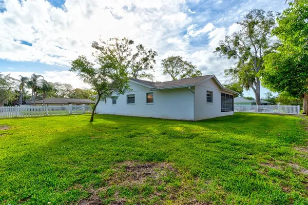 $360,000 | 700 Lindenwood Circle East, Ormond Beach, FL 32174