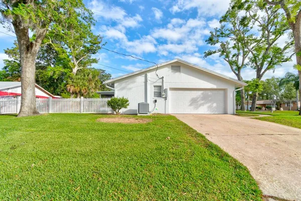 $360,000 | 700 Lindenwood Circle East, Ormond Beach, FL 32174