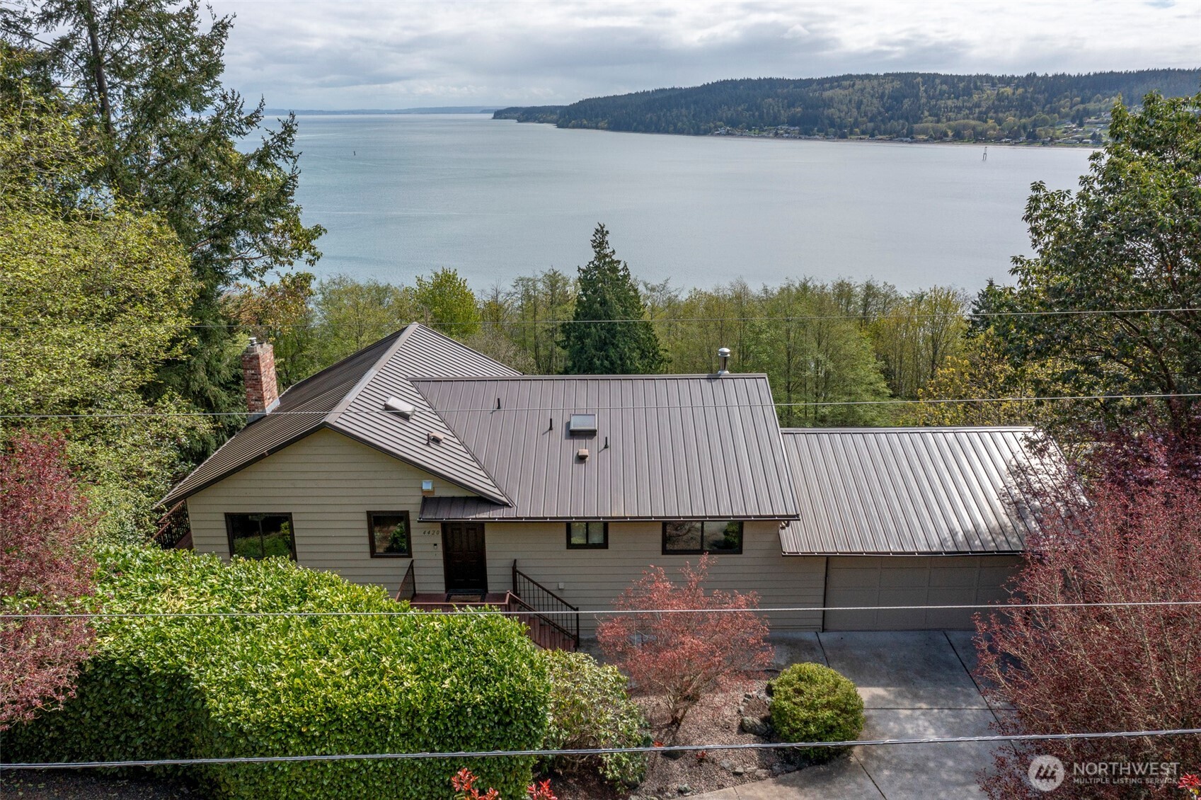 4420 Jones Road Oak Harbor, WA 98277 - Photo 7 of 22 Gallery Image 7