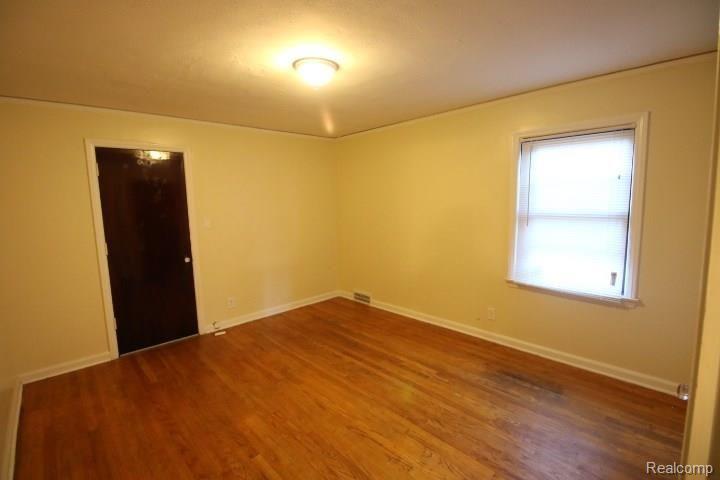 5541 Balfour Road Detroit, MI 48224 - Photo 7 of 13