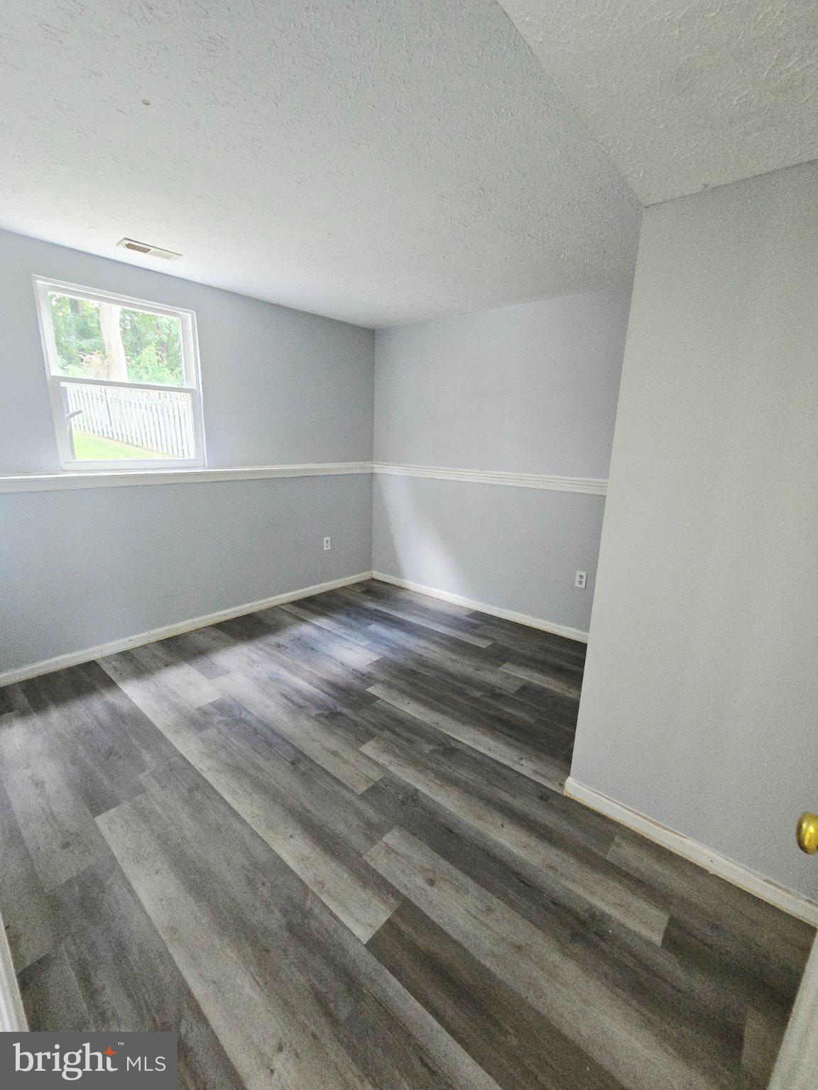 79 Yew Road Essex, MD 21221 - Photo 32 of 47 Gallery Image 32
