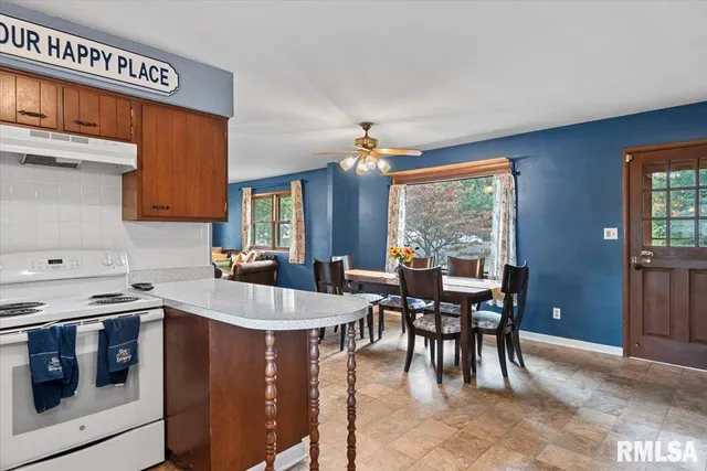 $149,900 | 222 South Wrightsman Street, Virden, IL 62690