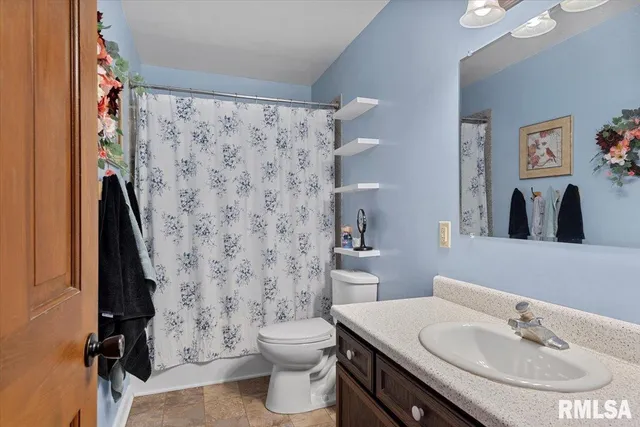 $149,900 | 222 South Wrightsman Street, Virden, IL 62690