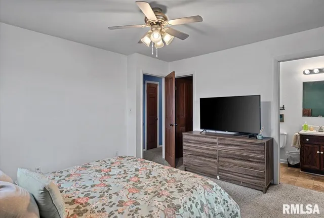 $149,900 | 222 South Wrightsman Street, Virden, IL 62690