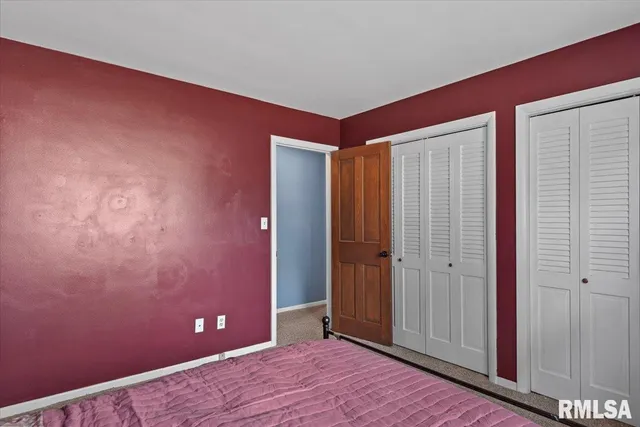 $149,900 | 222 South Wrightsman Street, Virden, IL 62690