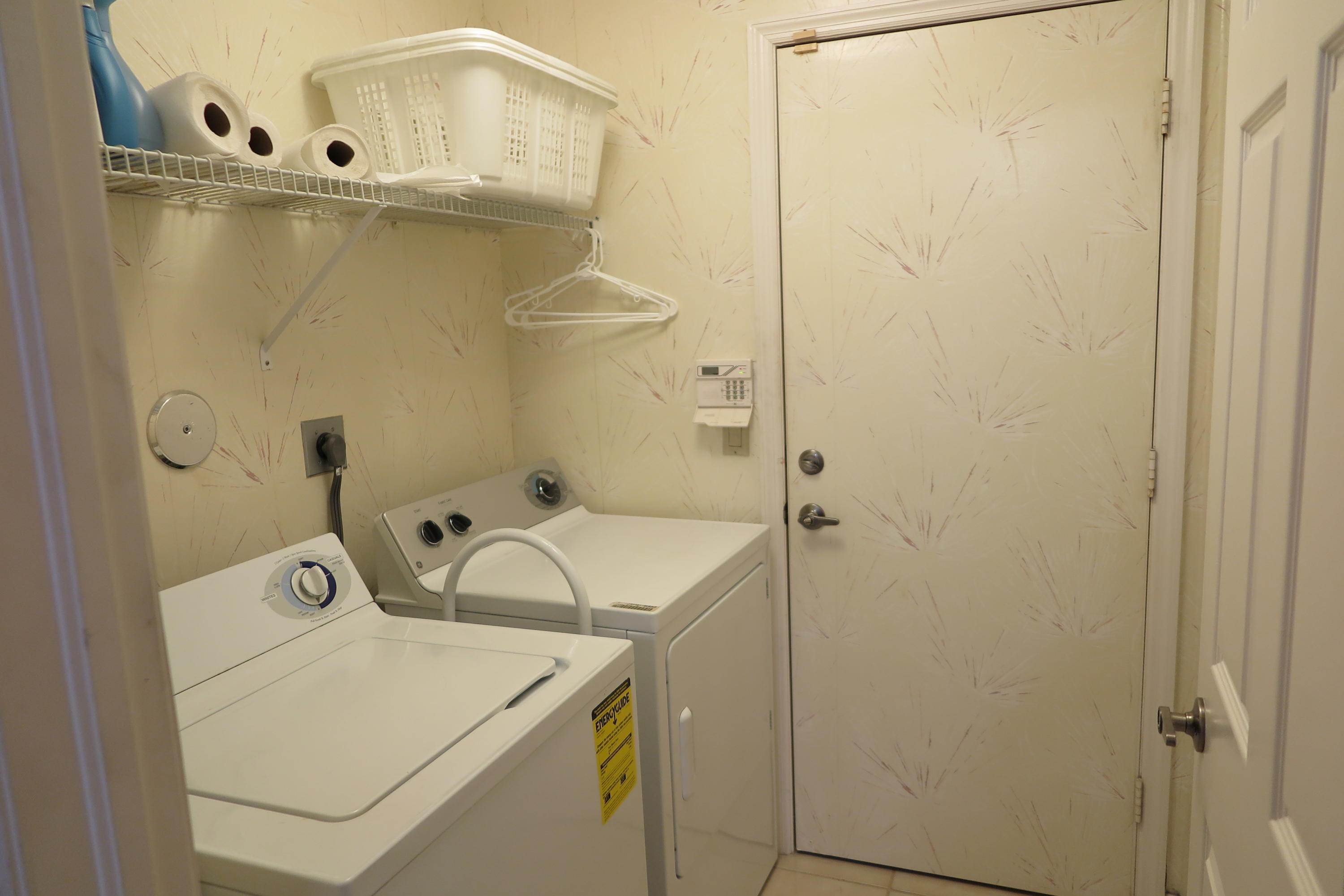 7156 Via Palomar Boca Raton, FL 33433 - Photo 21 of 26 laundry room