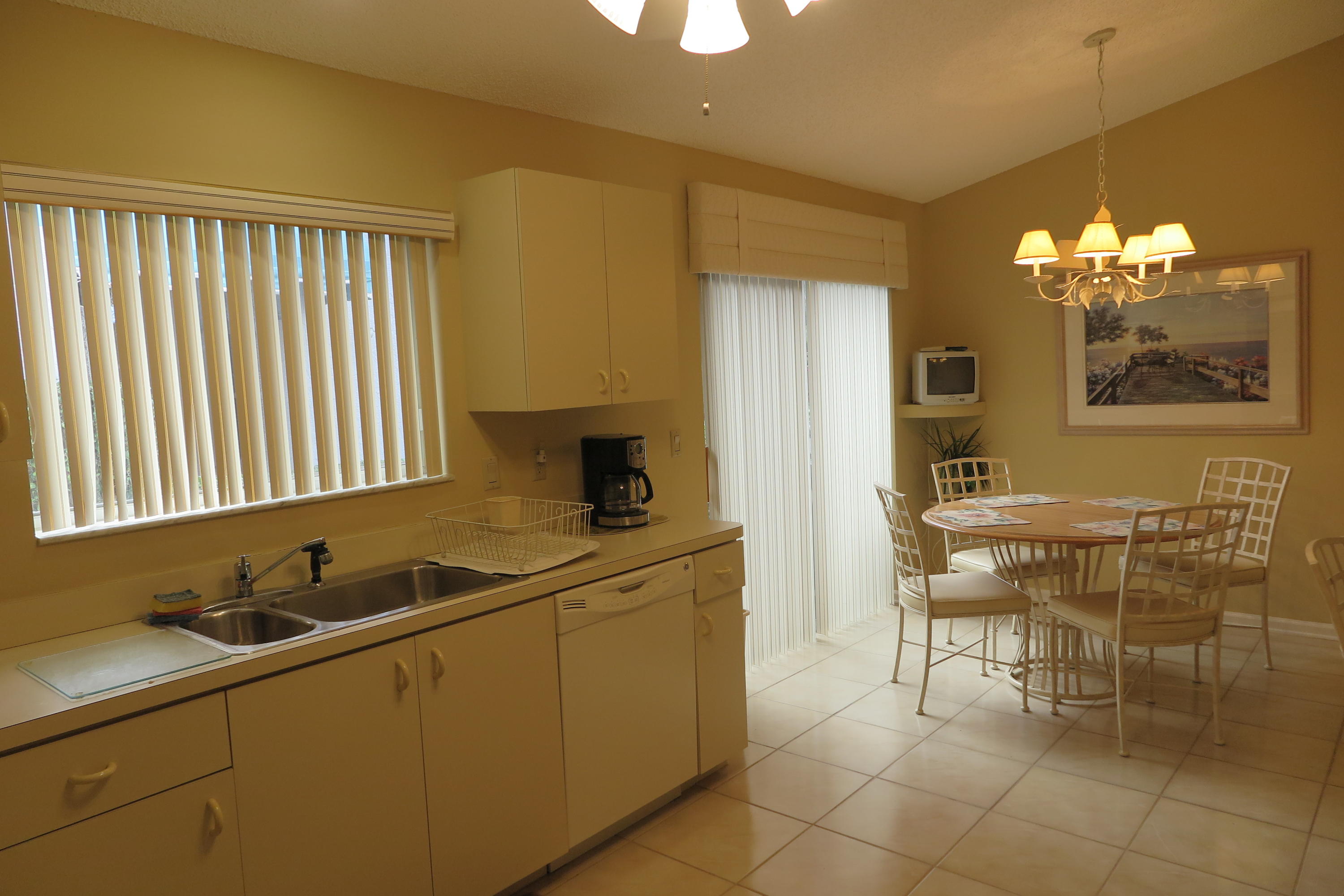 7156 Via Palomar Boca Raton, FL 33433 - Photo 8 of 26 kitchen and breakfast area