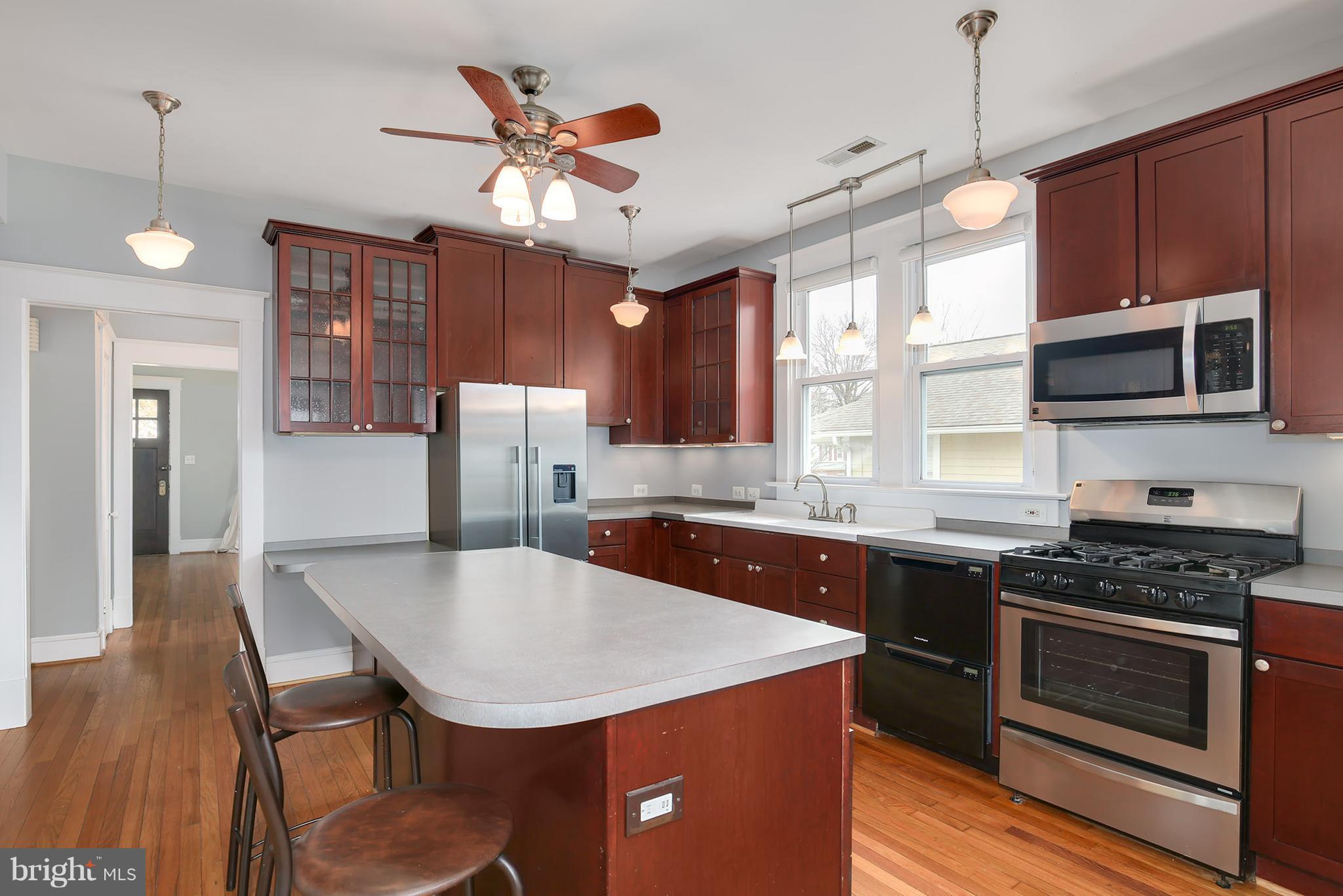 816 Violet Place Silver Spring, MD 20910 - Photo 12 of 30 Kitchen
