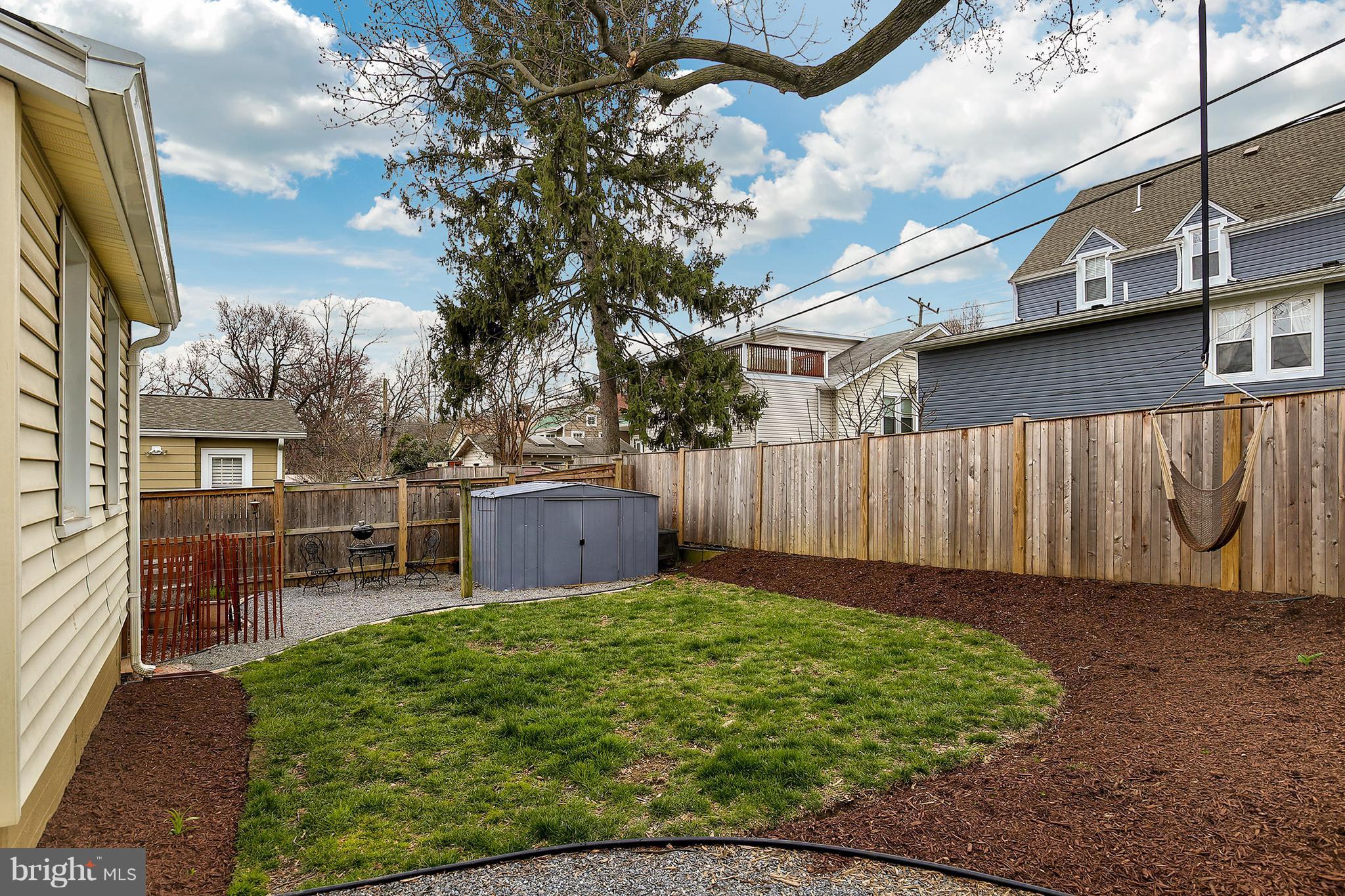 816 Violet Place Silver Spring, MD 20910 - Photo 29 of 30 Exterior (Rear)
