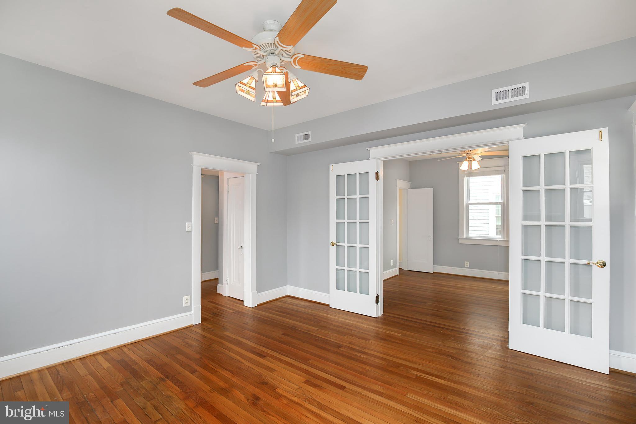 816 Violet Place Silver Spring, MD 20910 - Photo 8 of 30 Interior (General)