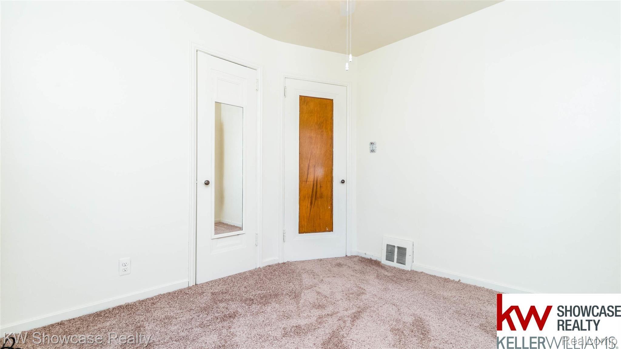 18468 Rutherford Street Detroit, MI 48235 - Photo 8 of 15 Bedroom 2.jpg