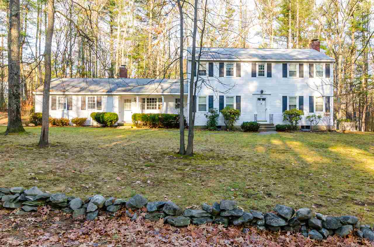 15 Apache Road Nashua, NH 03063 - Photo 1 of 36