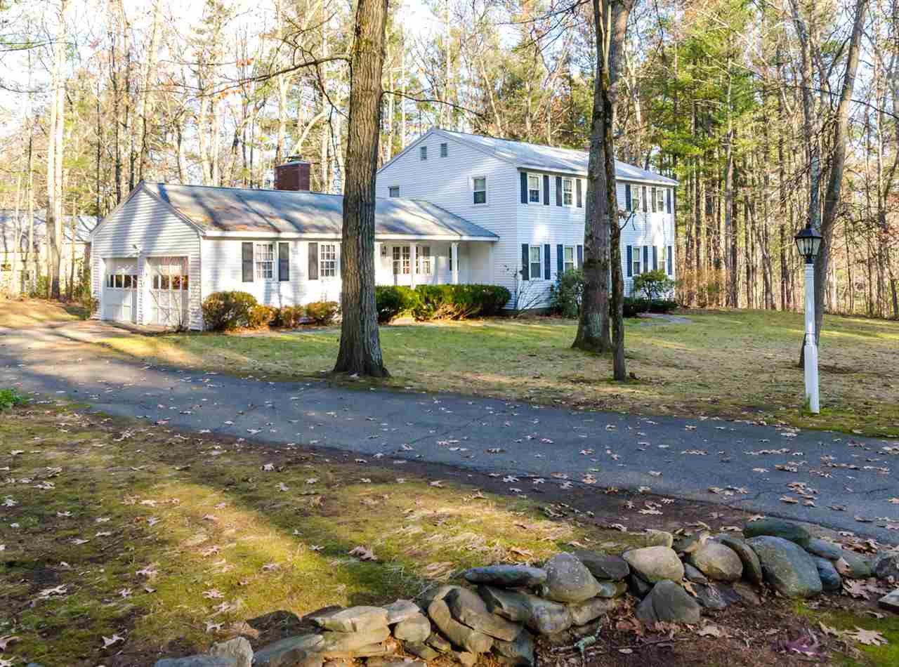 15 Apache Road Nashua, NH 03063 - Photo 2 of 36