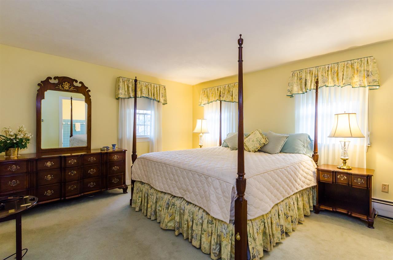 15 Apache Road Nashua, NH 03063 - Photo 17 of 36