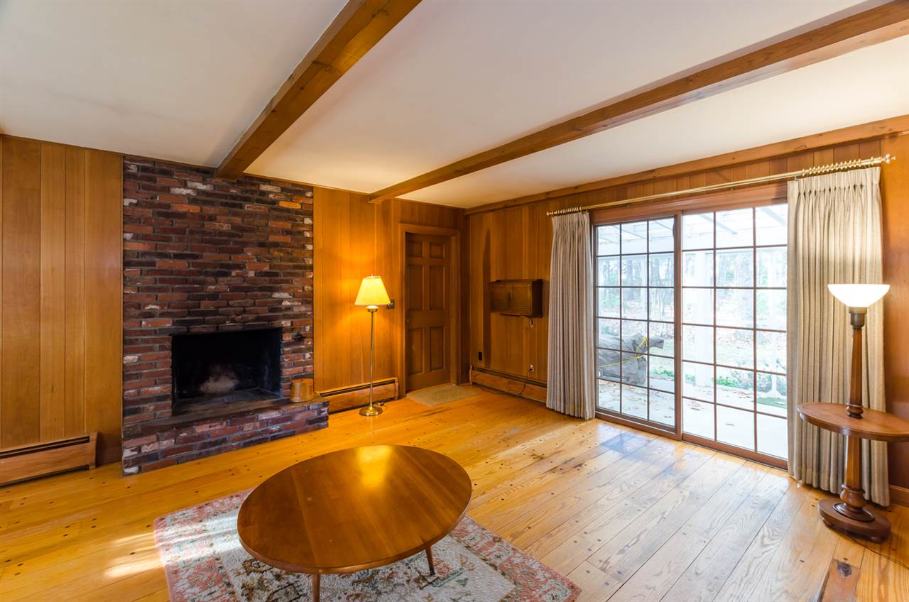 15 Apache Road Nashua, NH 03063 - Photo 3 of 36