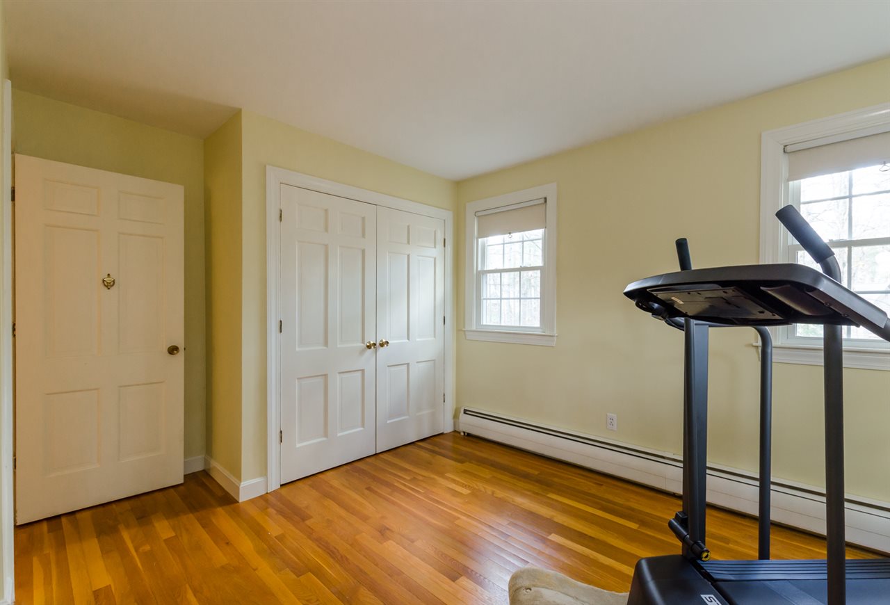 15 Apache Road Nashua, NH 03063 - Photo 21 of 36