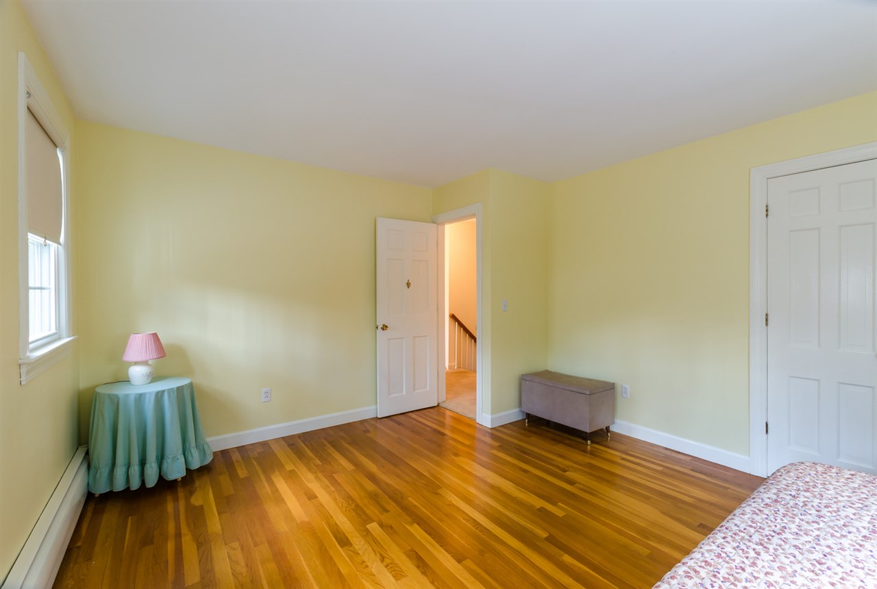 15 Apache Road Nashua, NH 03063 - Photo 26 of 36