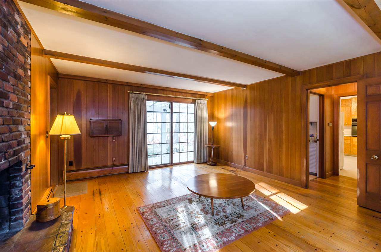 15 Apache Road Nashua, NH 03063 - Photo 4 of 36
