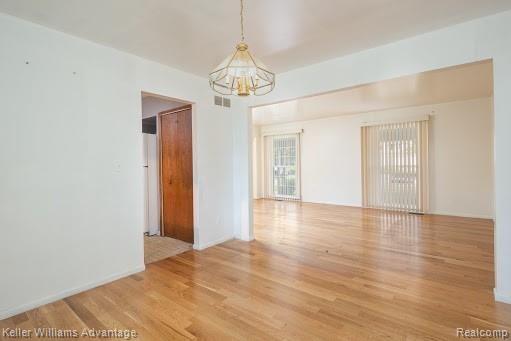 27075 Harvard Road Southfield, MI 48076 - Photo 9 of 24 27075HarvardDININGROOM2.jpg