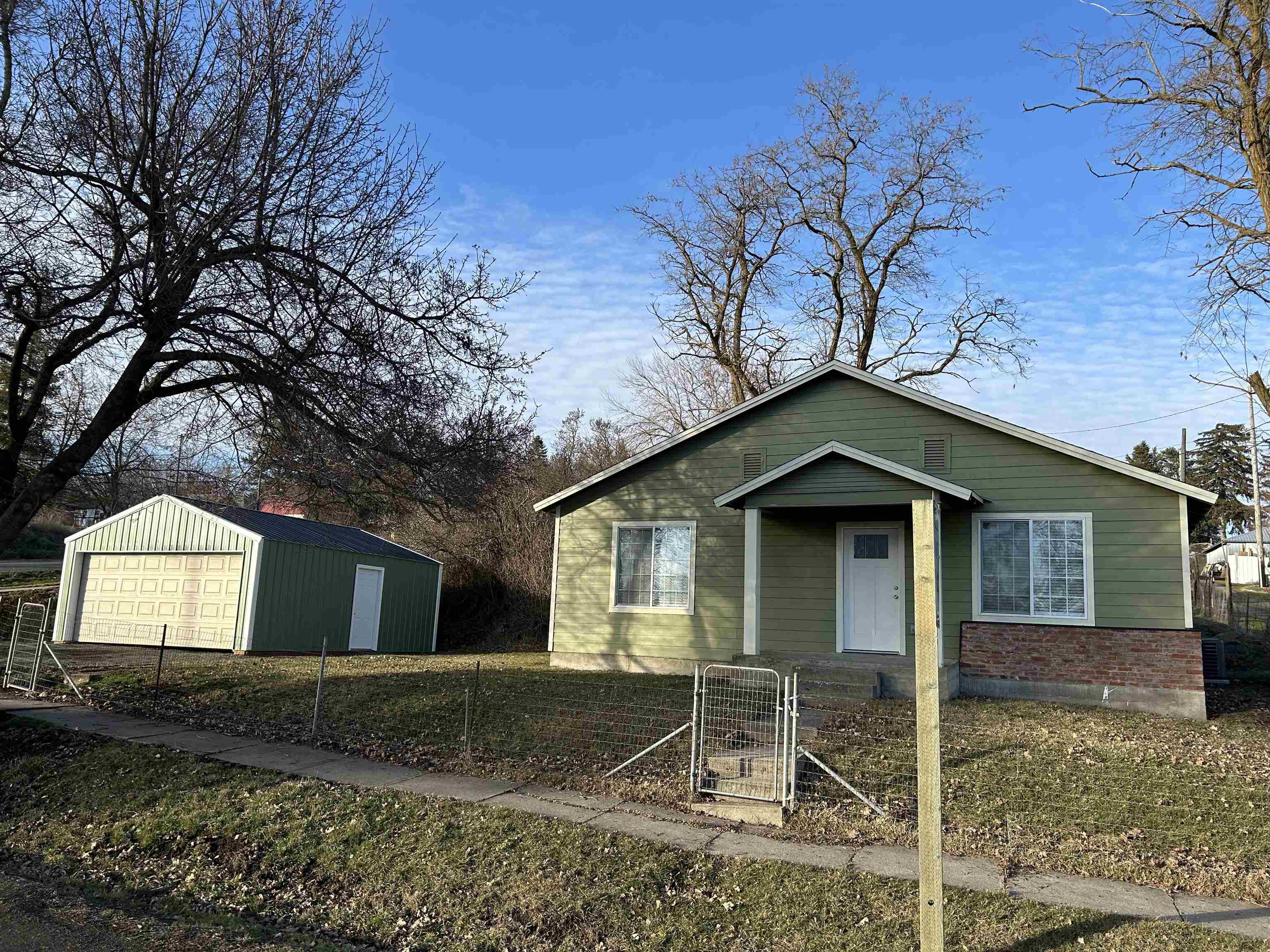 231 Poplar Street Tekoa, WA 99033 - Photo 2 of 36