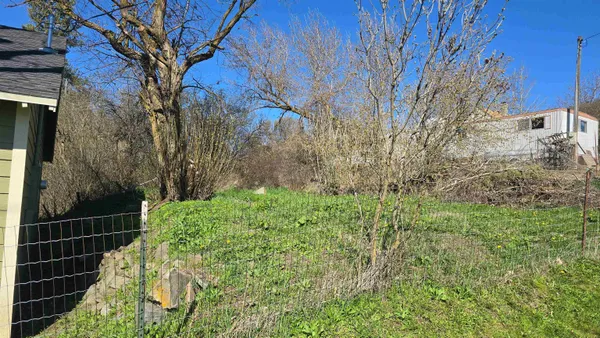 $239,000 | 231 Poplar Street, Tekoa, WA 99033