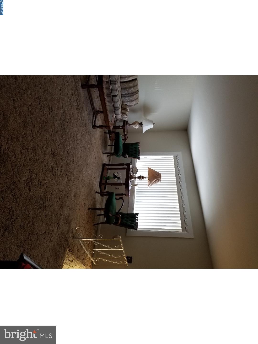 12125 Medford Road Philadelphia, PA 19154 - Photo 2 of 16 Living Room