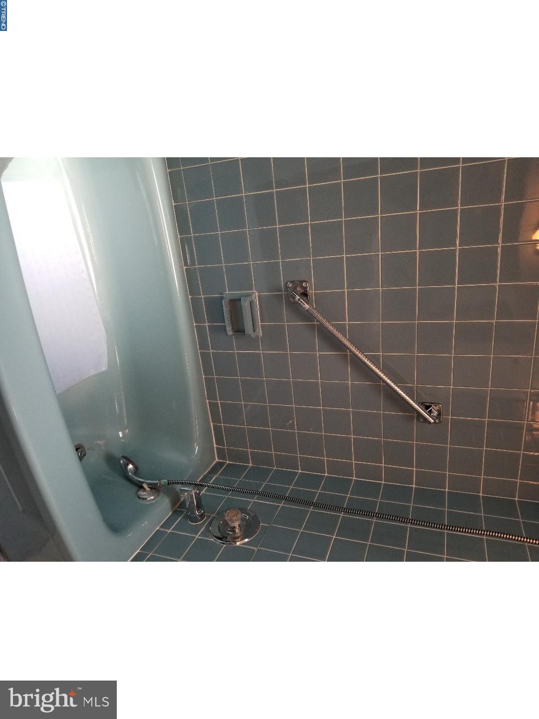 12125 Medford Road Philadelphia, PA 19154 - Photo 12 of 16 Bathroom