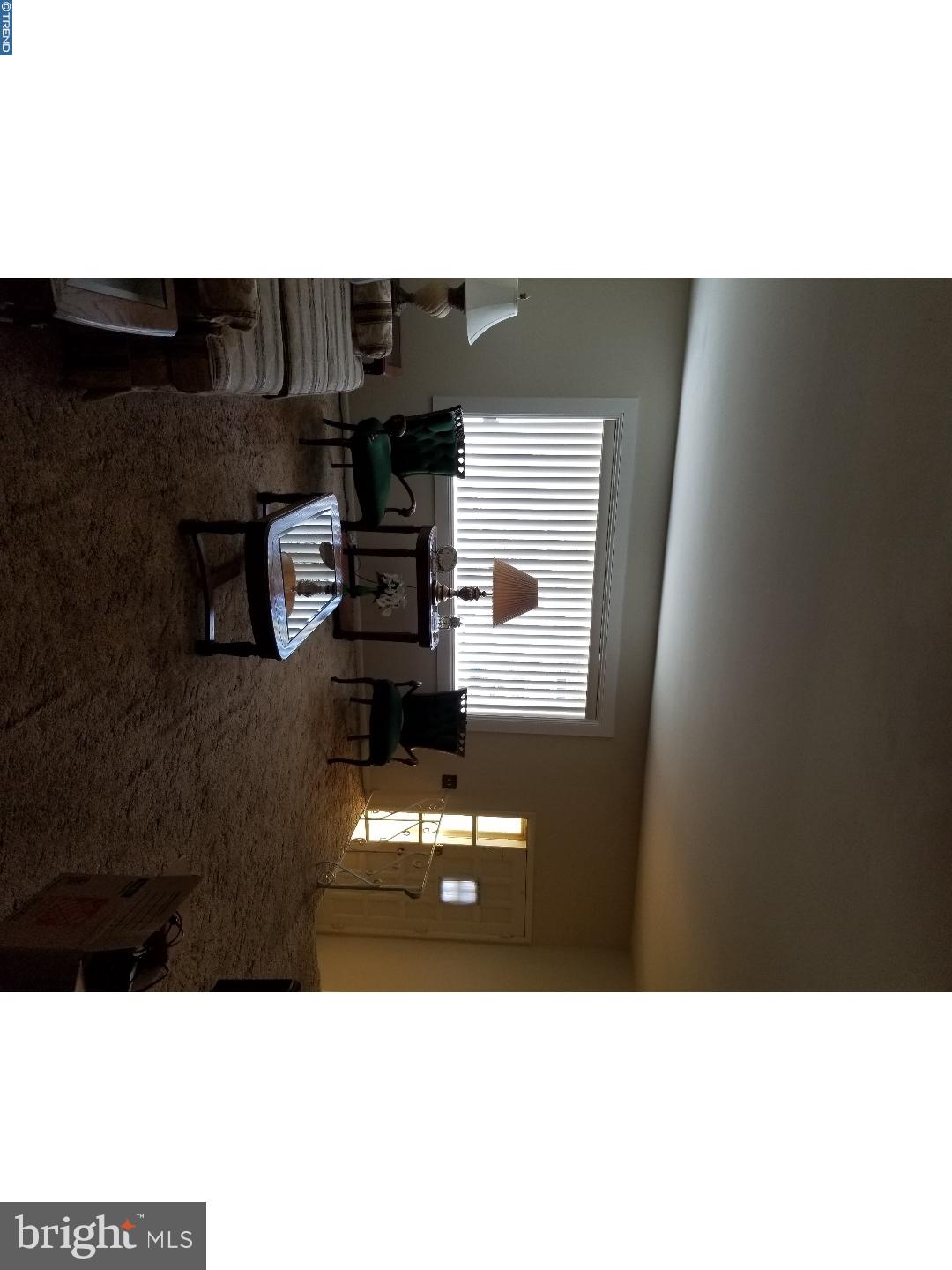 12125 Medford Road Philadelphia, PA 19154 - Photo 4 of 16 Living Room