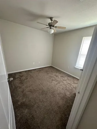 $1,595 | 946 Sylvia Street, Weatherford, TX 76086