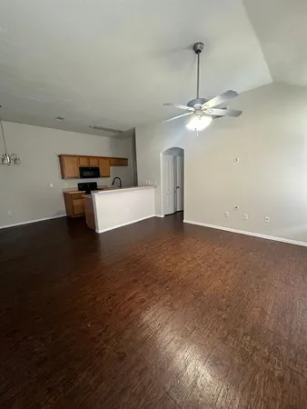 $1,595 | 946 Sylvia Street, Weatherford, TX 76086