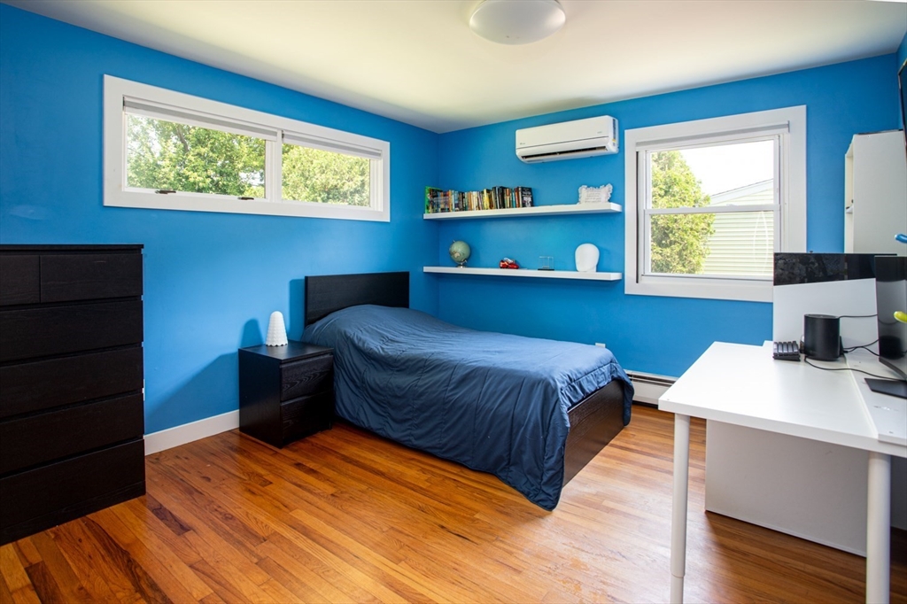 527 Gardners Neck Road Swansea, MA 02777 - Photo 15 of 29 Gallery Image 15