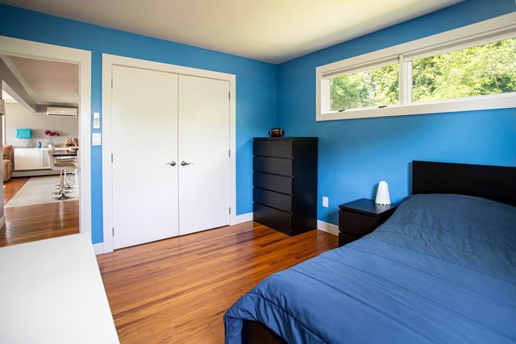 527 Gardners Neck Road Swansea, MA 02777 - Photo 16 of 29 Gallery Image 16