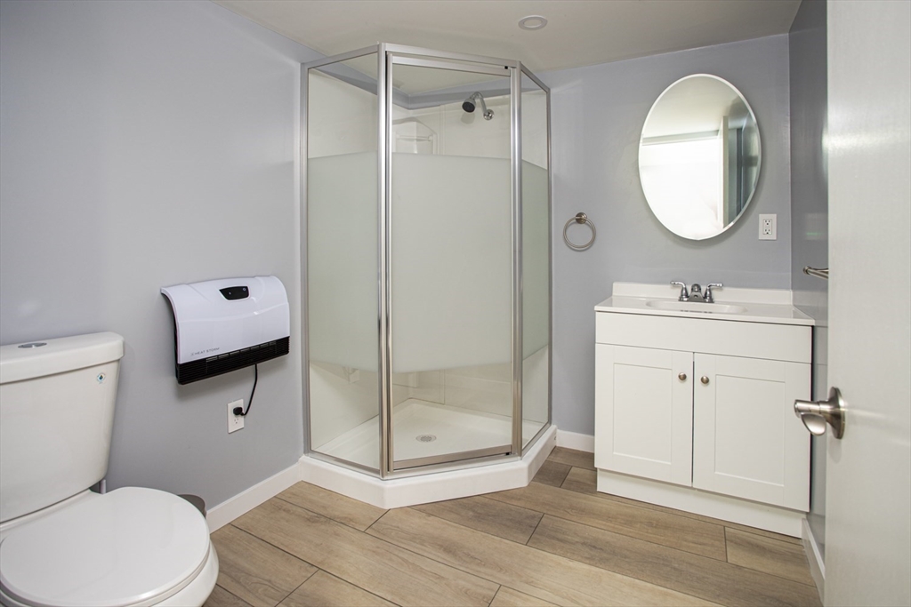 527 Gardners Neck Road Swansea, MA 02777 - Photo 19 of 29 Gallery Image 19