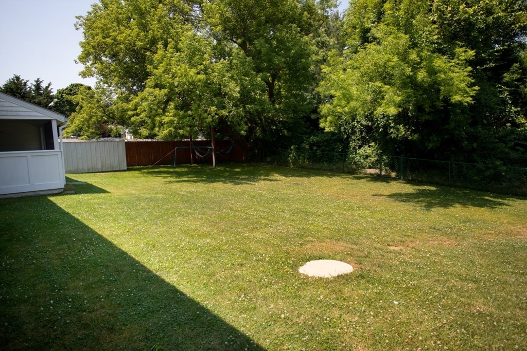 527 Gardners Neck Road Swansea, MA 02777 - Photo 27 of 29 Gallery Image 27