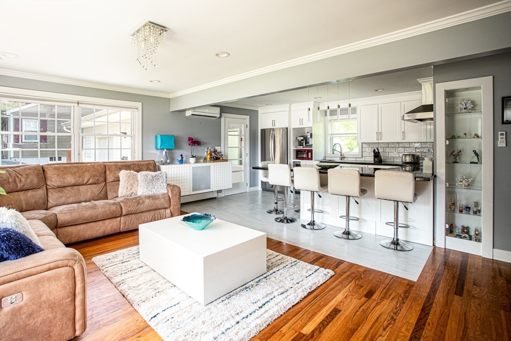 527 Gardners Neck Road Swansea, MA 02777 - Photo 8 of 29 Gallery Image 8