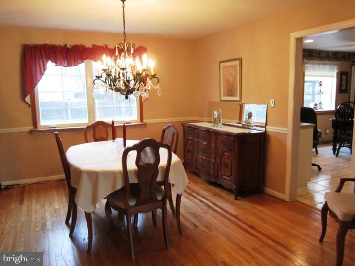 7 Elmgate Road Marlton, NJ 08053 - Photo 6 of 25 Dining Room