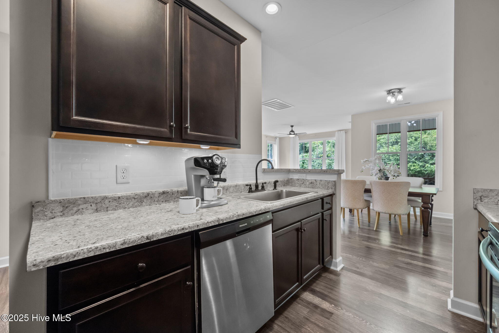 119 Azalea Drive Hampstead, NC 28443 - Photo 20 of 56 42-web-or-mls-_RAD1421