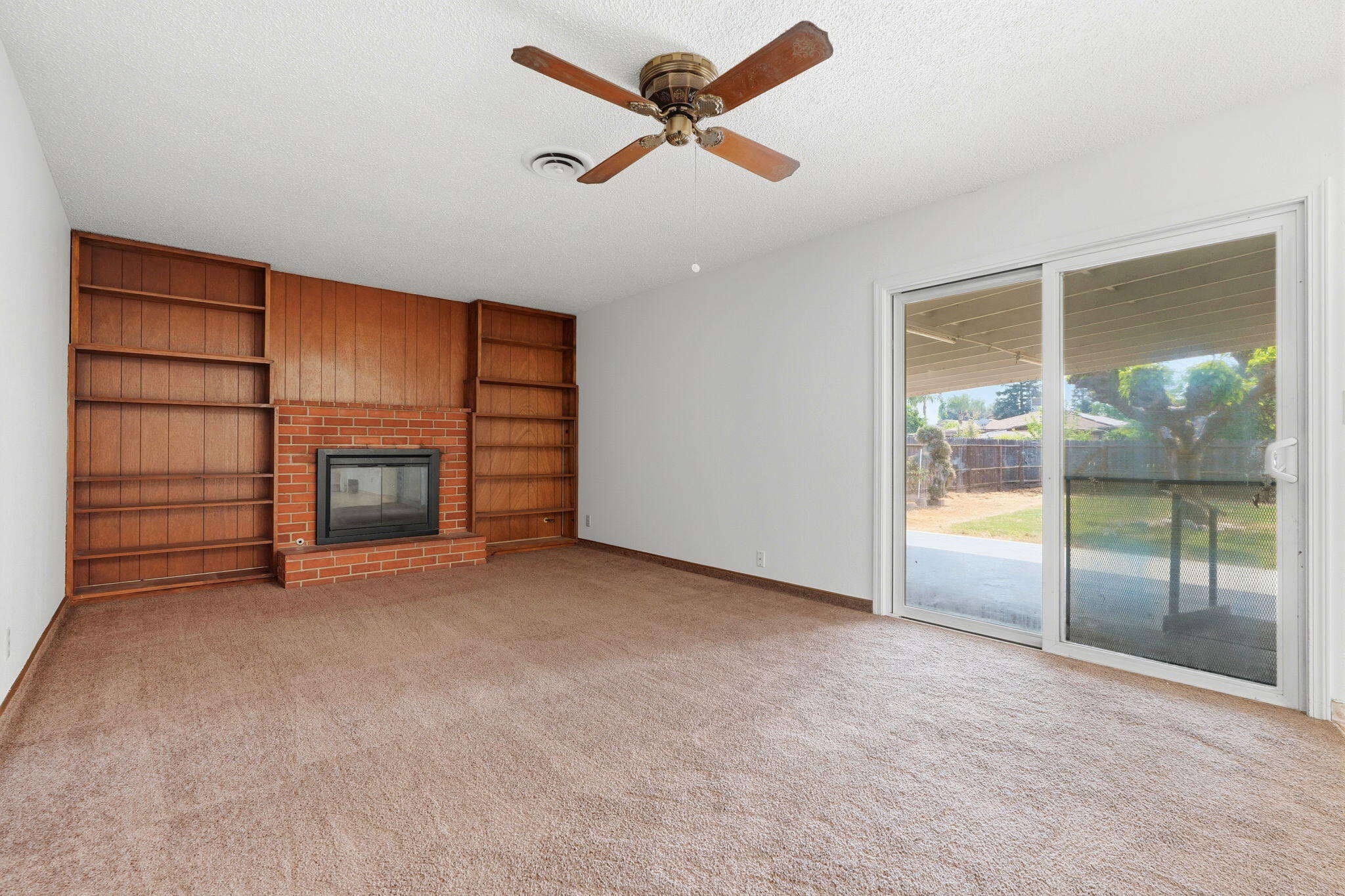 1123 East Washington Avenue Reedley, CA 93654 - Photo 29 of 54 30-1123_E_Washington_Ave_029